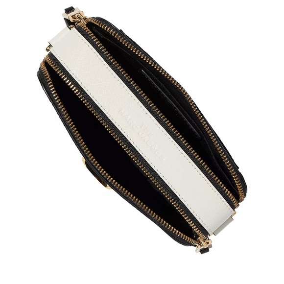 ✨SOLD OUT✨ MARC JACOBS
Snapshot Leather Crossbody - Picture 5 of 8